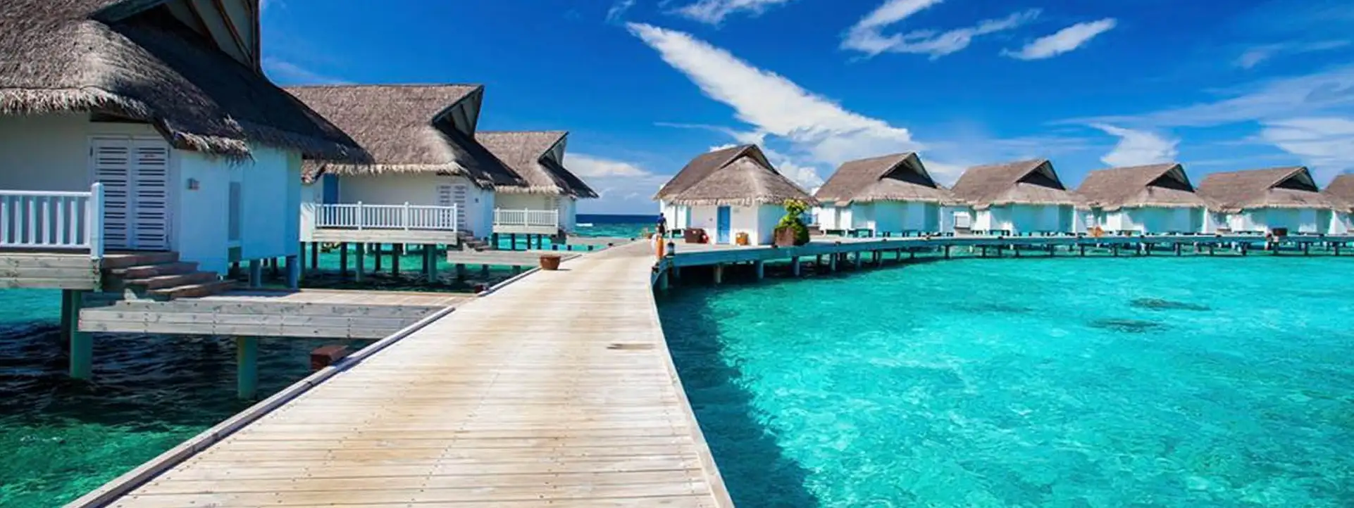 CENTARA-RAS-FUSHI-Maldives-villas-on-water